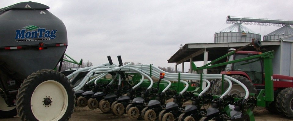 9_Ton_Montag_behind_16_row_Dawn_Strip_Till_bar